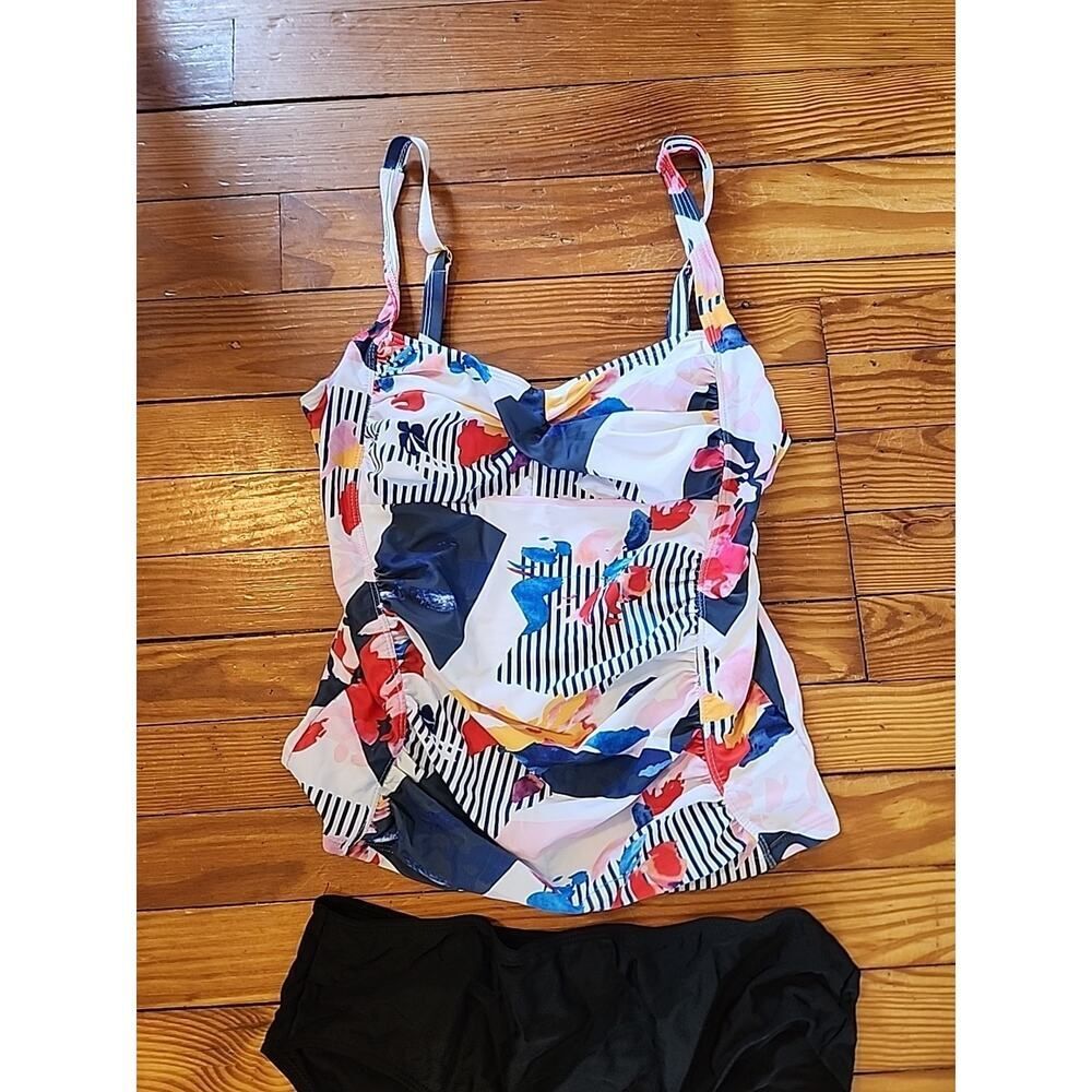Walk The Beach Swimsuit Black Floral Summer Bathing Suit M Tankini Two Piece - Picture 2 of 5